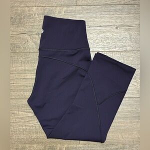 Lululemon In Movement Crop Everlux 19” - Color: Aeon (purple) - Size: 6